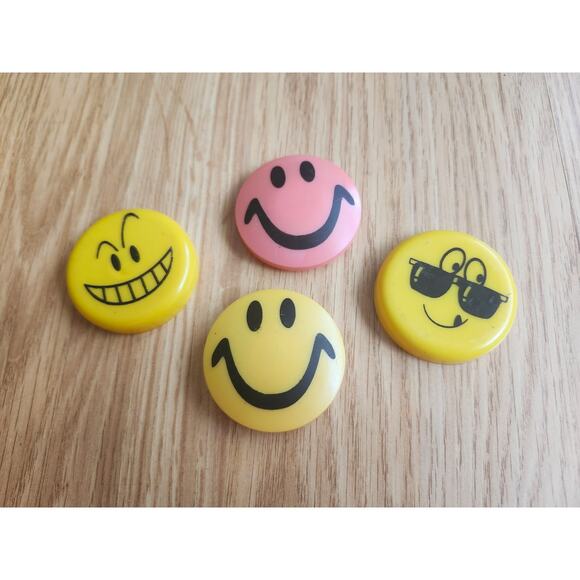 Lot of 4 Smiley Face Refrigerator Magnets – Retro Emoji Style Happy Face Decor - Picture 1 of 6